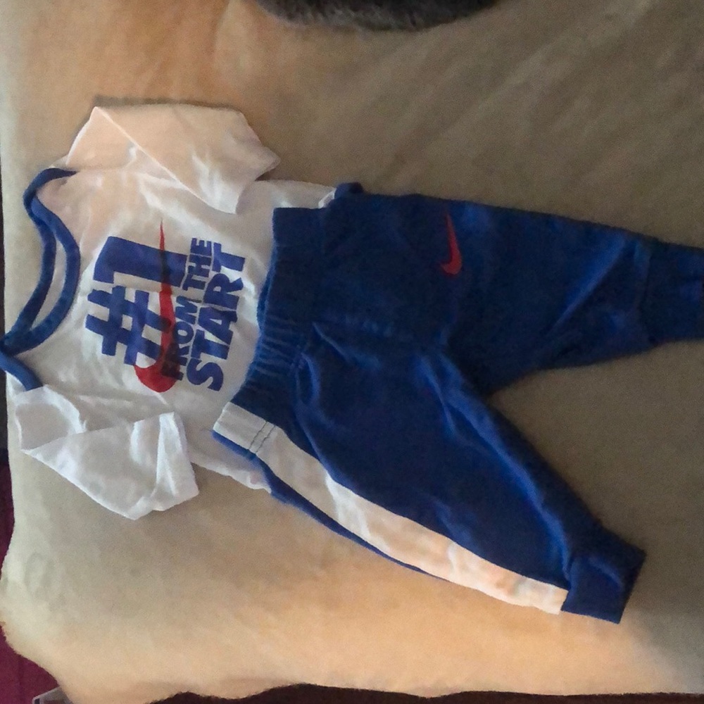 Nike long sleeve pant set